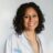 Fotografía profesional de la Dra. Diana La Jara, especialista en Cirugía Plástica, Estética y Reparadora